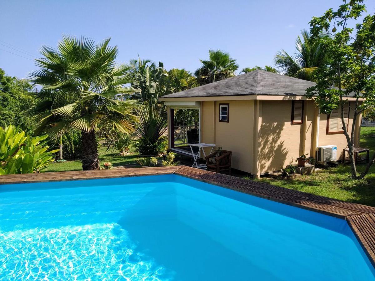 Villa & Bungalow Fleur De Coco Sainte-Anne  Buitenkant foto