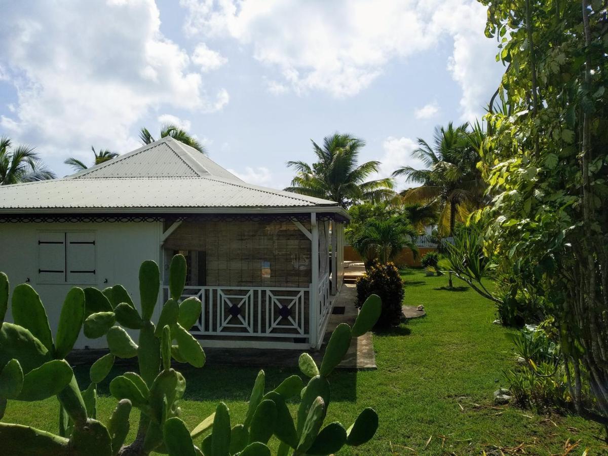 Villa & Bungalow Fleur De Coco Sainte-Anne  Buitenkant foto